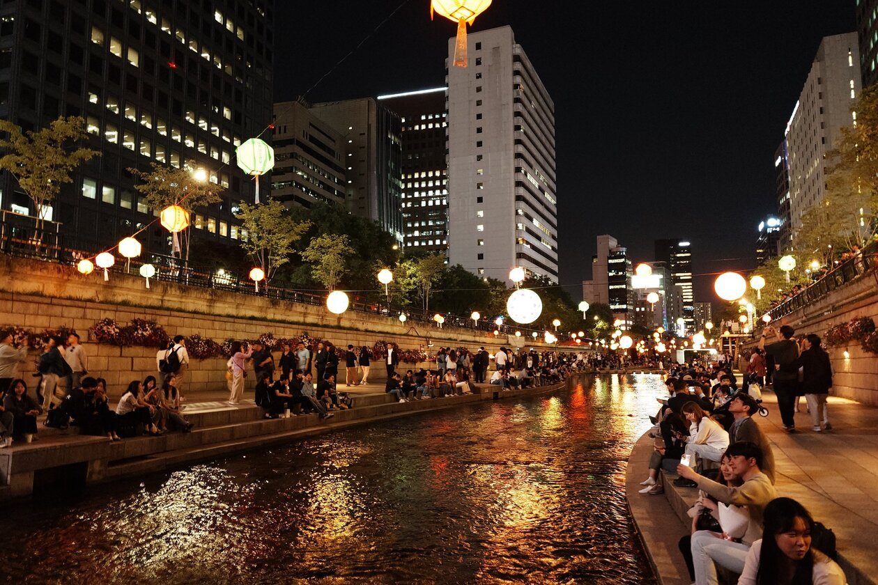 Traditional alley near Changdeokgung